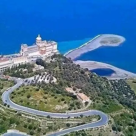 Casa Marinello B أوليفيري